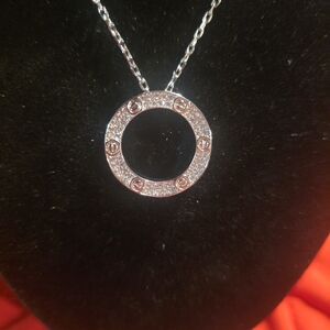 Elegant Silver Pendant Necklace
